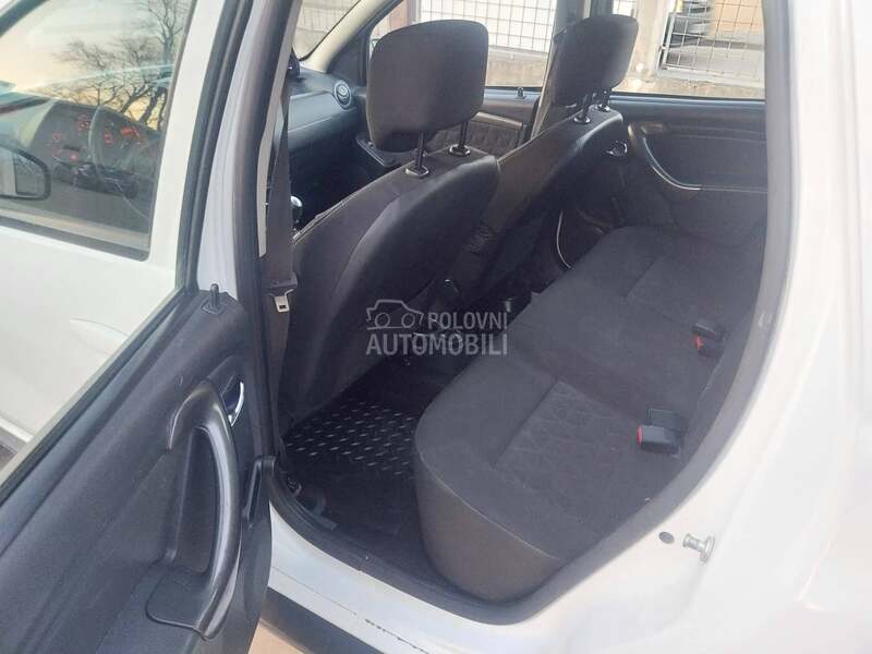Dacia Duster 1.6b Ch