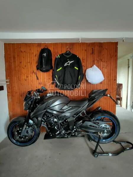 Suzuki GSX S 750