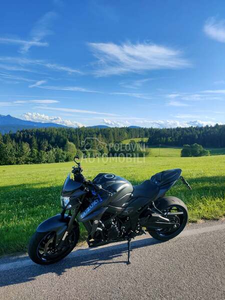 Suzuki GSX S 750