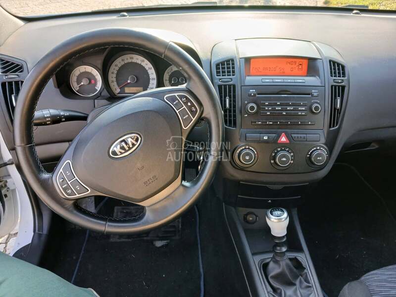 Kia pro_cee`d 