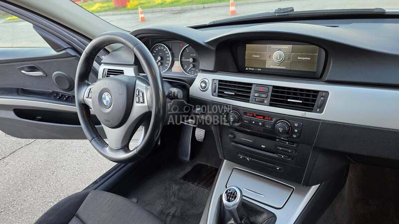 BMW 320 2,0D NAVl/PANO