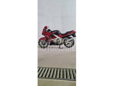 Kawasaki zzr600