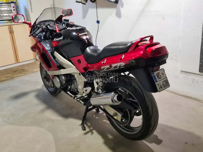 Kawasaki zzr600