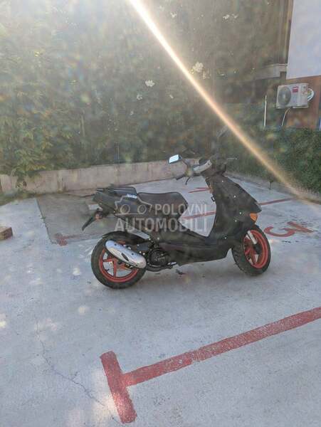 Aprilia SR