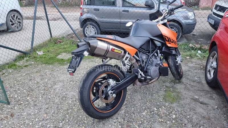 KTM SUPER DUKE 990