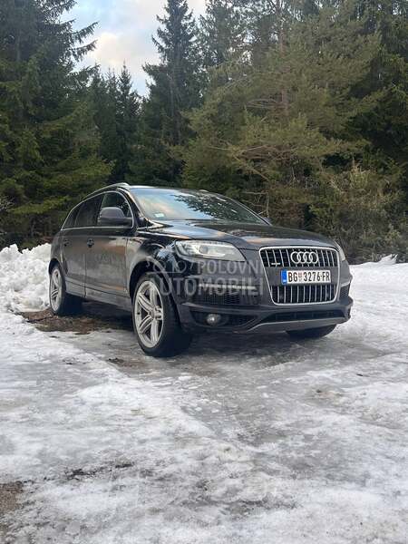 Audi Q7 