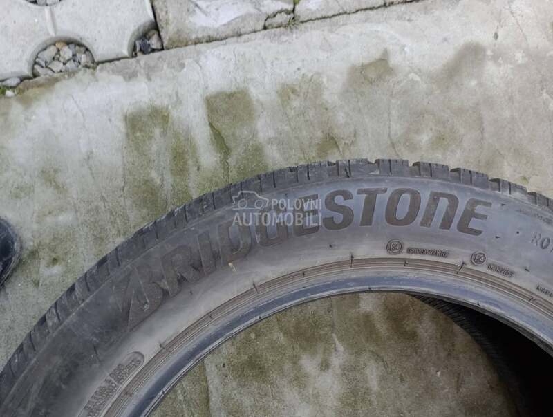 Bridgestone 235/55 R19 Zimska