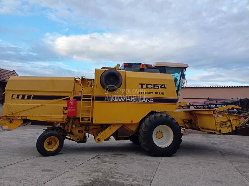 New Holland TC 54