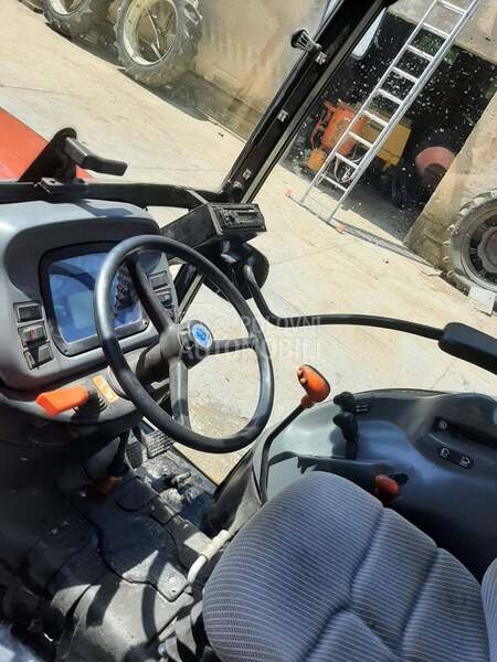 New Holland TN 65
