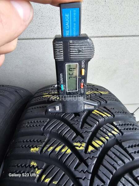 Hankook 185/60 R15 Zimska