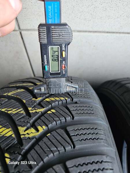 Hankook 185/60 R15 Zimska