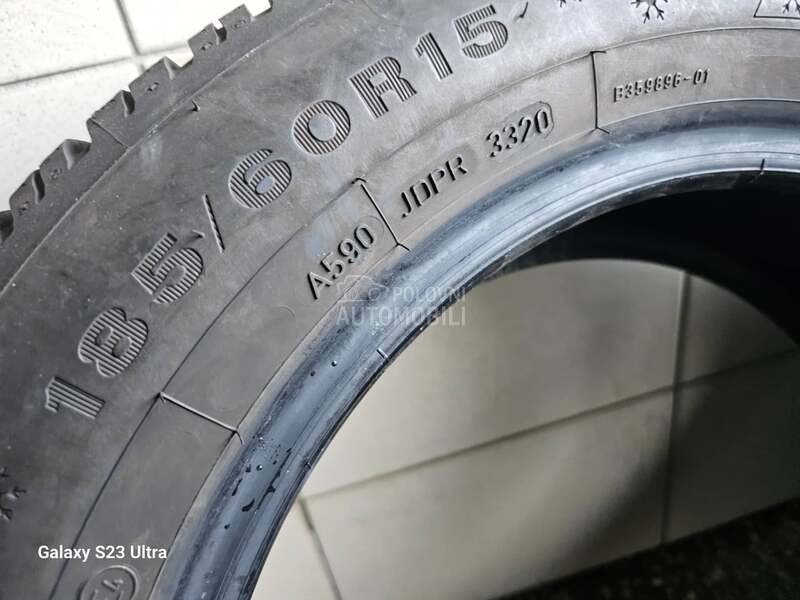 Dunlop 185/60 R15 Zimska