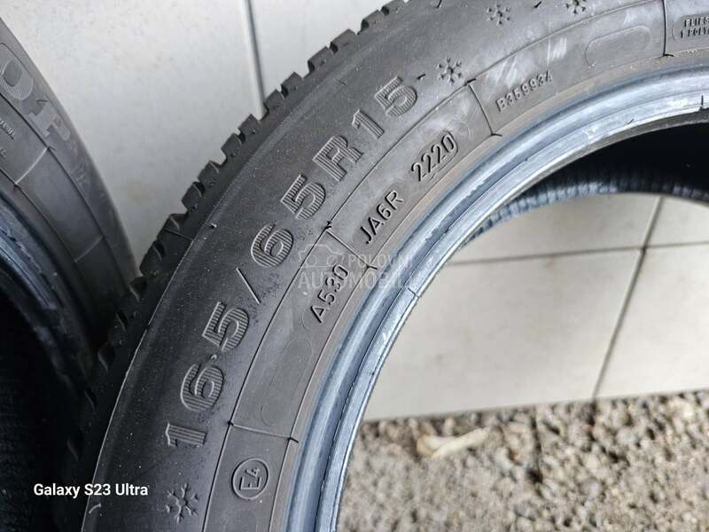 Dunlop 185/60 R15 Zimska