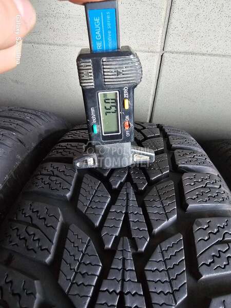 Dunlop 185/60 R15 Zimska