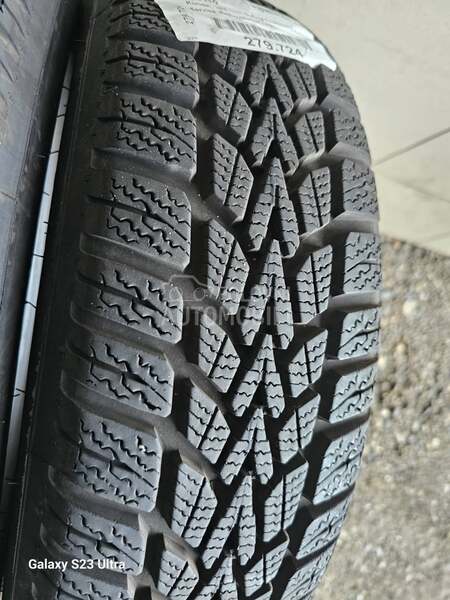 Dunlop 185/60 R15 Zimska