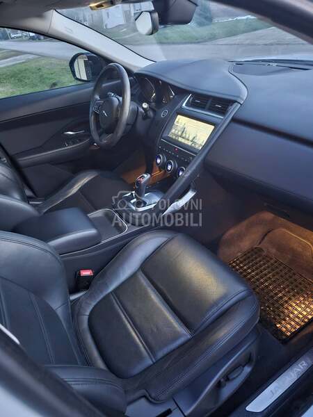 Jaguar E-Pace 
