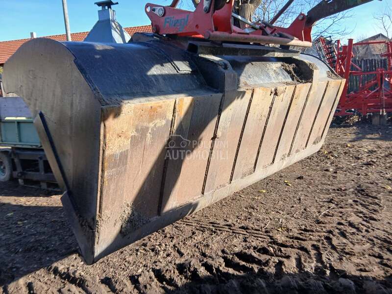 utovarna kasika240cm