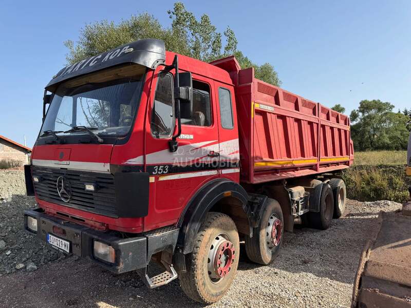 Mercedes Benz 3535
