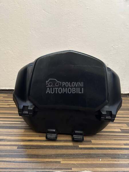 Držač i korpa za T Max