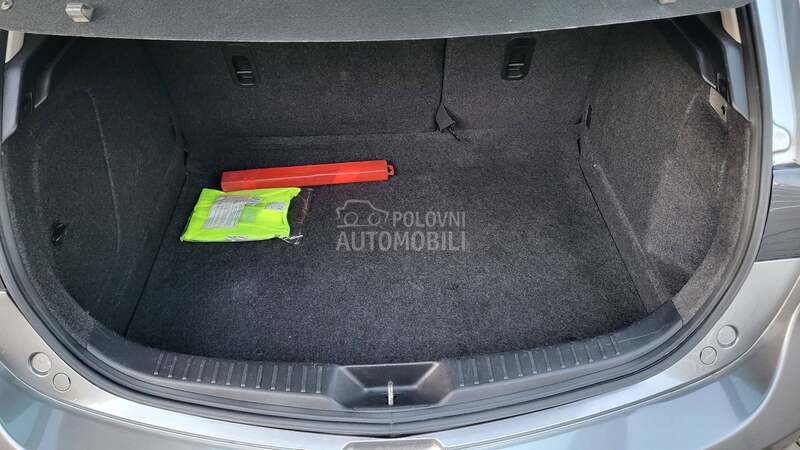 Mazda 3 1.6 Ben/TOOP