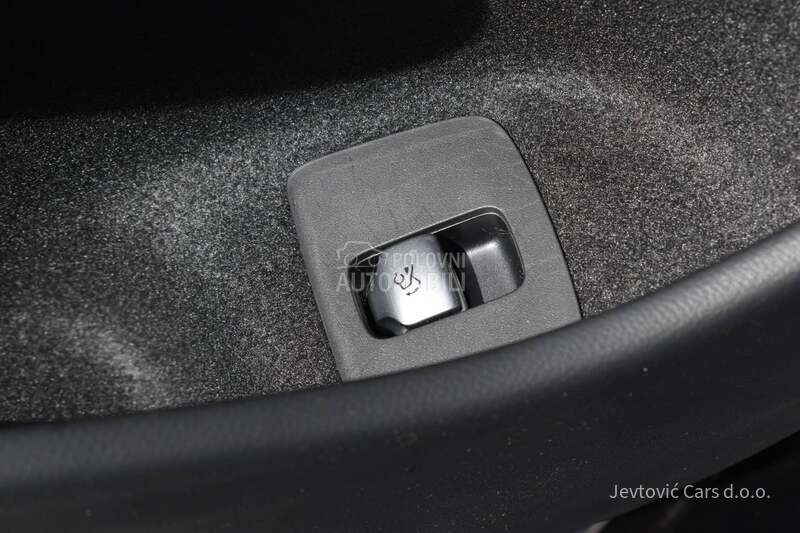 Mercedes Benz E 220 D 4 matic