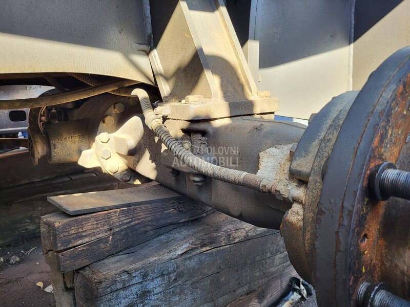 Zadnja osovina za Volvo bagere