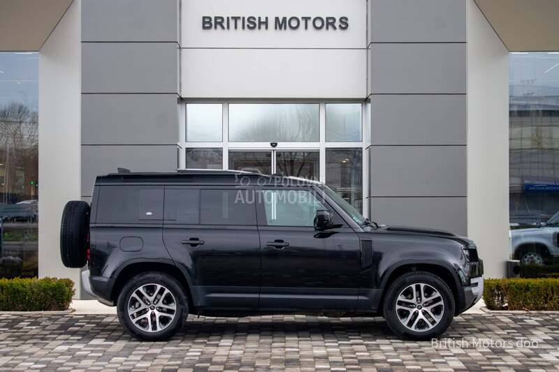 Land Rover Defender 
