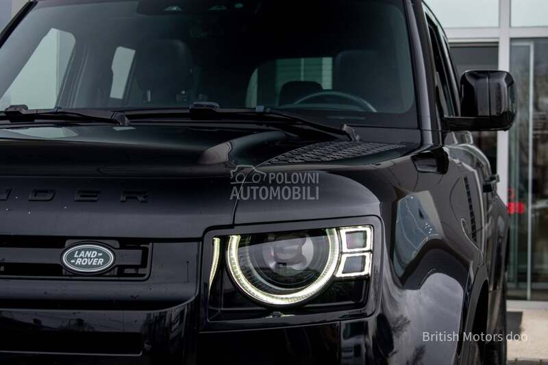 Land Rover Defender 