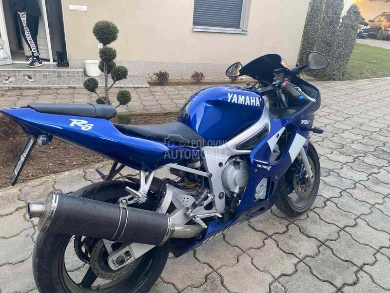 Yamaha R6
