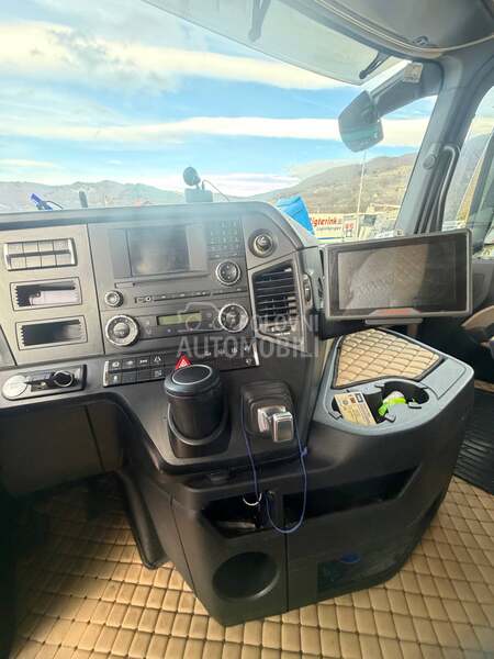Mercedes Benz Actros 1845