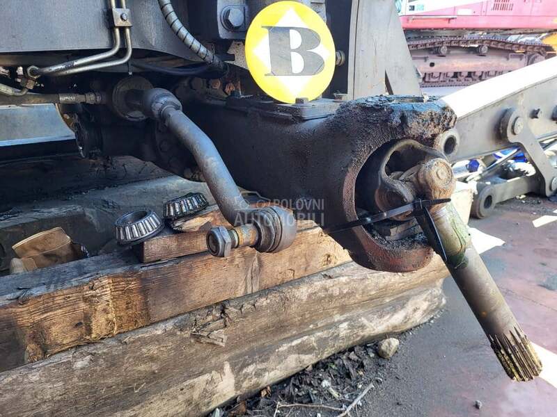 Prednja osovina za Volvo bagere