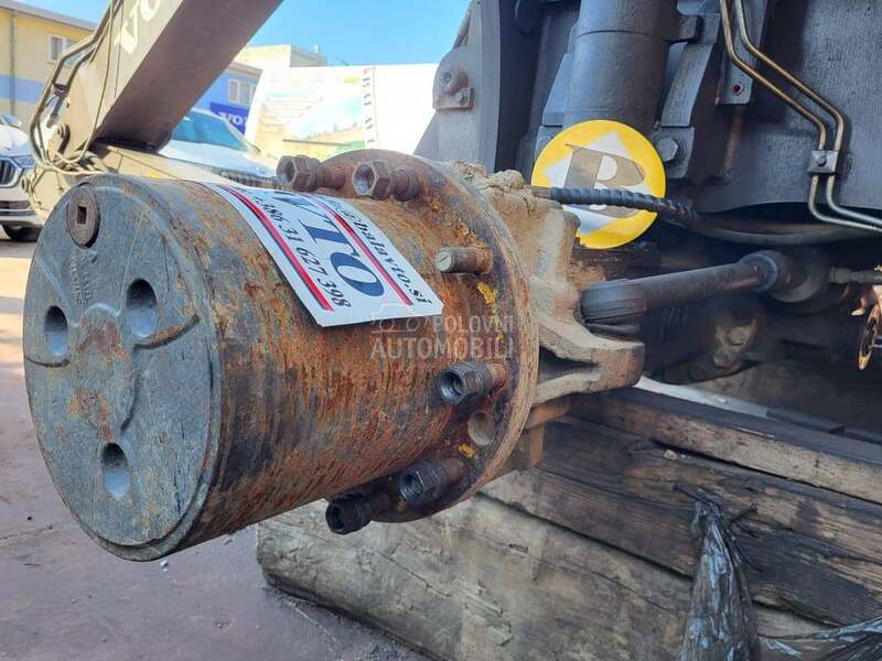 Prednja osovina za Volvo bagere