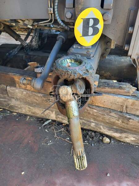 Prednja osovina za Volvo bagere