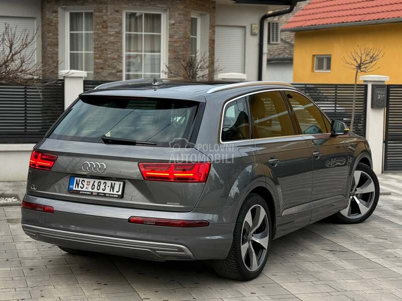 Audi Q7 e tron ful