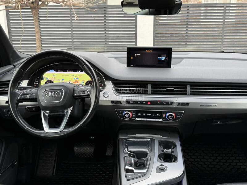 Audi Q7 e tron ful
