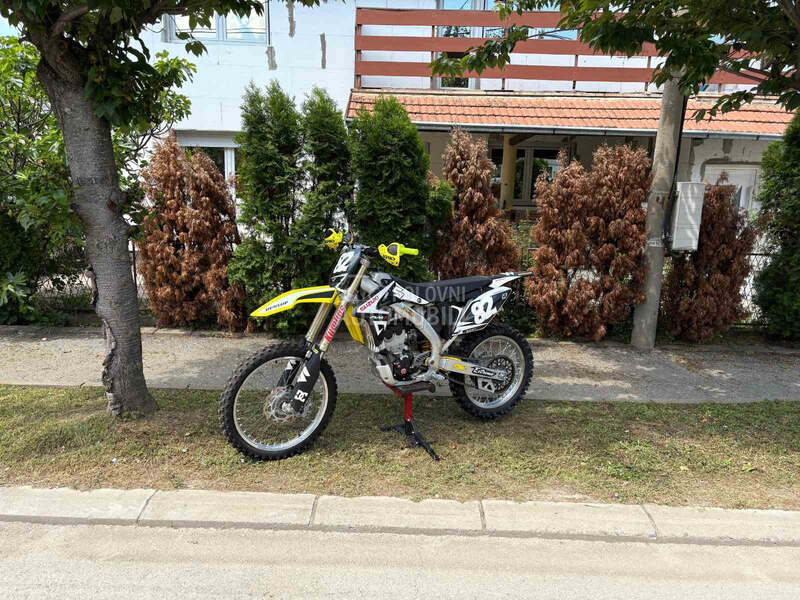 Suzuki rmz