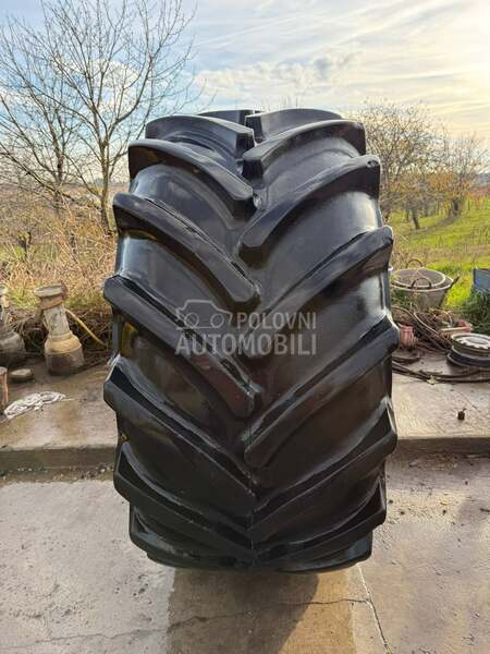 Continental 800/65 R32