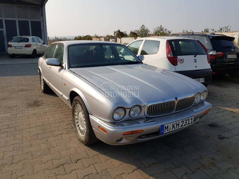 Jaguar XJ8 3,2v8