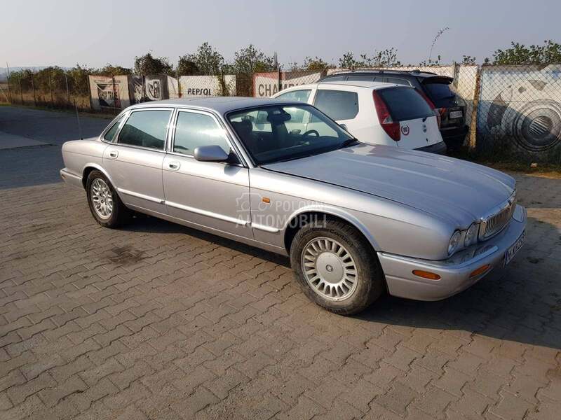 Jaguar XJ8 3,2v8