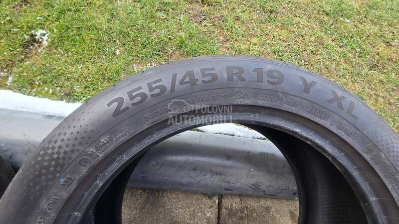 Continental 255/45 R19 Letnja