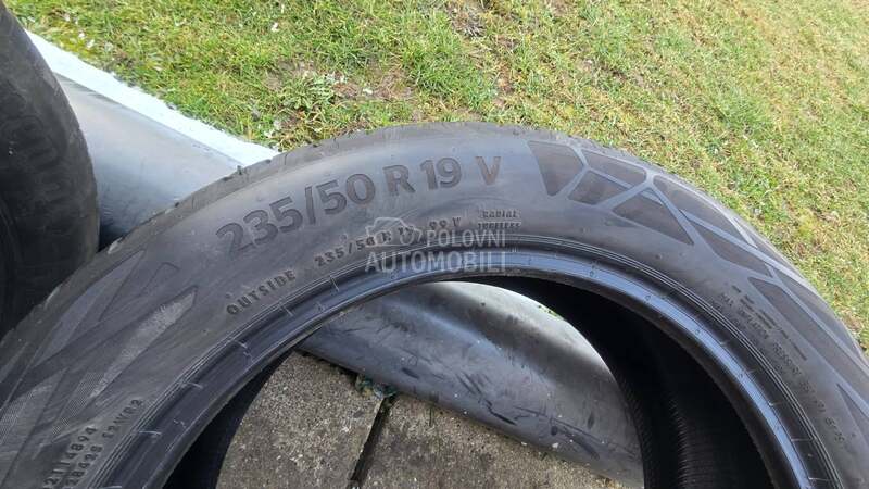 Continental 235/50 R19 Letnja