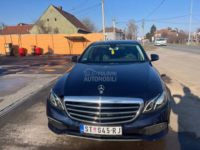Mercedes Benz E 220 