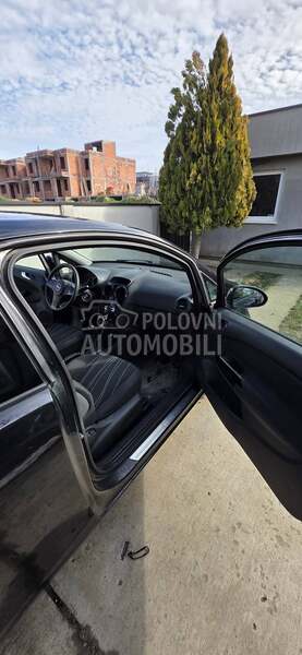 Opel Corsa D 
