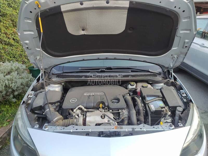 Opel Astra J 
