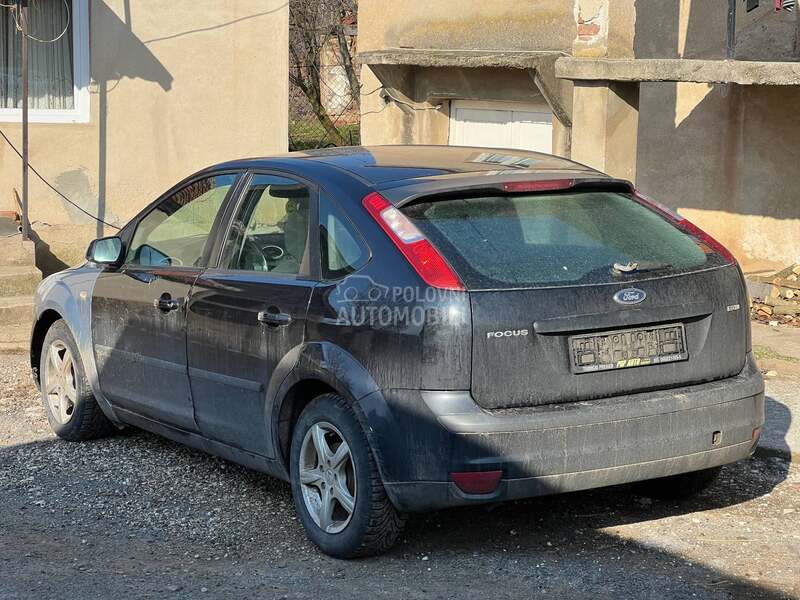 Ford Focus 1.6 tdci 2006. god. -  kompletan auto u delovima
