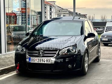 Volkswagen Golf 5 R32 LOOK
