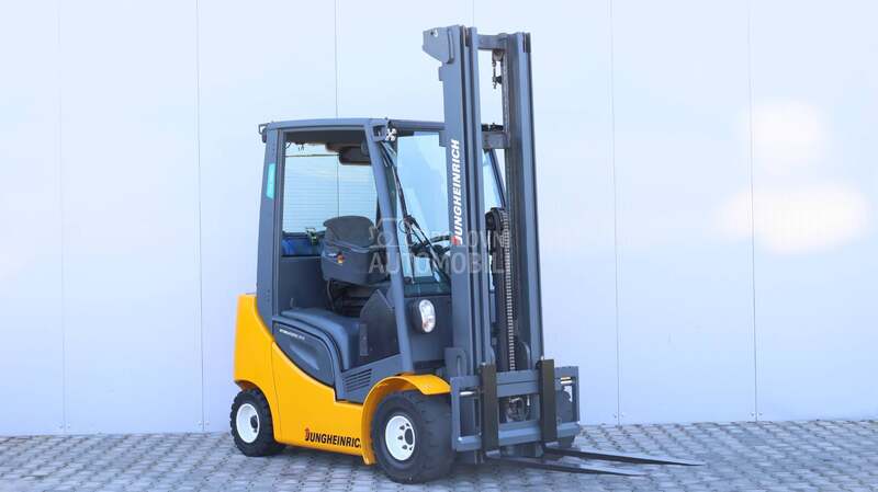 Jungheinrich TFG 320s