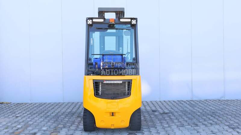 Jungheinrich TFG 320s