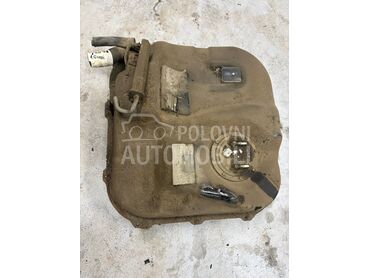 Rezervoar i pumpa za Hyundai i30 od 2007. do 2012. god.