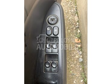 Prekidac podizaca stakla za Hyundai i30 od 2007. do 2012. god.